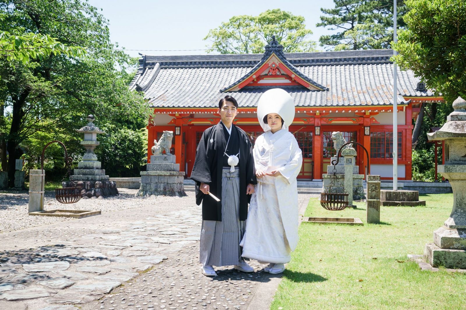 結婚式写真は浜松城公園でご家族と一緒に撮影